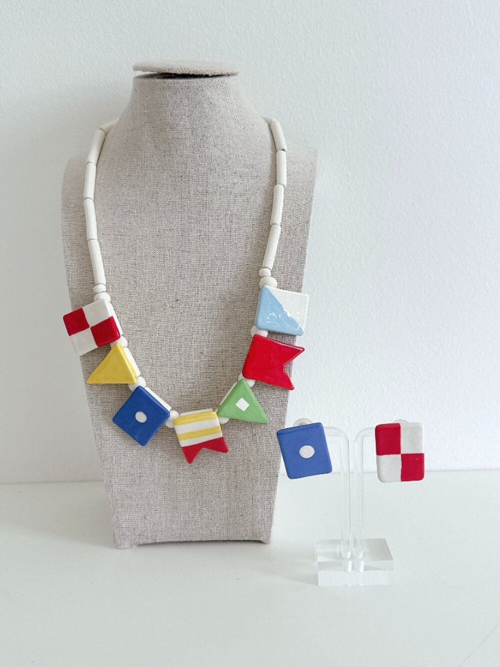 VTG RUBY Z CANDACE LOHEED NAUTICAL FLAGS CERAMIC NECKLACE AND EARRINGS SET